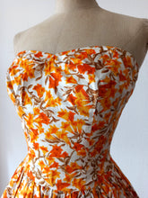 Cargar imagen en el visor de la galería, 1950s - Gorgeous Italian Floral Cotton Jumpsuit - W22 (56cm)
