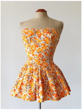 Cargar imagen en el visor de la galería, 1950s - Gorgeous Italian Floral Cotton Jumpsuit - W22 (56cm)
