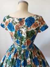 Load image into Gallery viewer, 1950s - Stunning Roseprint Cotton Dress - W28 (70cm)
