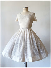 Charger l&#39;image dans la galerie, 1950s - Exquisite Embroidery Chiffon Dress - W30 (76cm)
