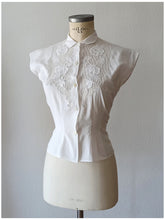 Carica l&#39;immagine nel visualizzatore di Gallery, 1940s 1950s - Precious Hand Embroidery Cotton Blouse - W33 (84cm)
