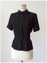 Laden Sie das Bild in den Galerie-Viewer, 1940s - Beautiful Black Embroidery Crepe Blouse - W37 (94cm)
