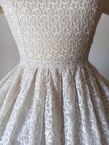 1950s - Exquisite Embroidery Chiffon Dress - W30 (76cm)