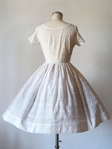 1950s - Exquisite Embroidery Chiffon Dress - W30 (76cm)