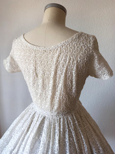 1950s - Exquisite Embroidery Chiffon Dress - W30 (76cm)