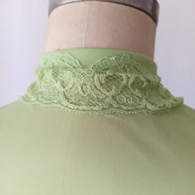 Cargar imagen en el visor de la galería, 1950s - Gorgeous Green Nylon Blouse - W33 (84cm)
