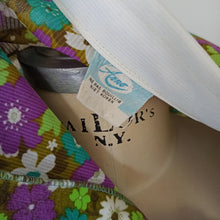 Cargar imagen en el visor de la galería, 1960s - ARNO - Floral Blouse - Sz S/M
