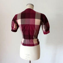 Cargar imagen en el visor de la galería, 1960s - Puffed Sleeves Plaid Wool Top - W30 (76cm)
