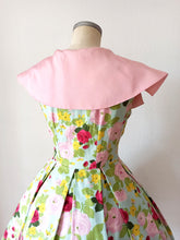 Cargar imagen en el visor de la galería, 1950s 1960s - Spectacular Roseprint Dress - W28.5 (72cm)
