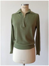 Cargar imagen en el visor de la galería, 1950s 1960s - PRINGLE OF SCOTLAND - Olive Green Cashmere Sweater - Sz 36
