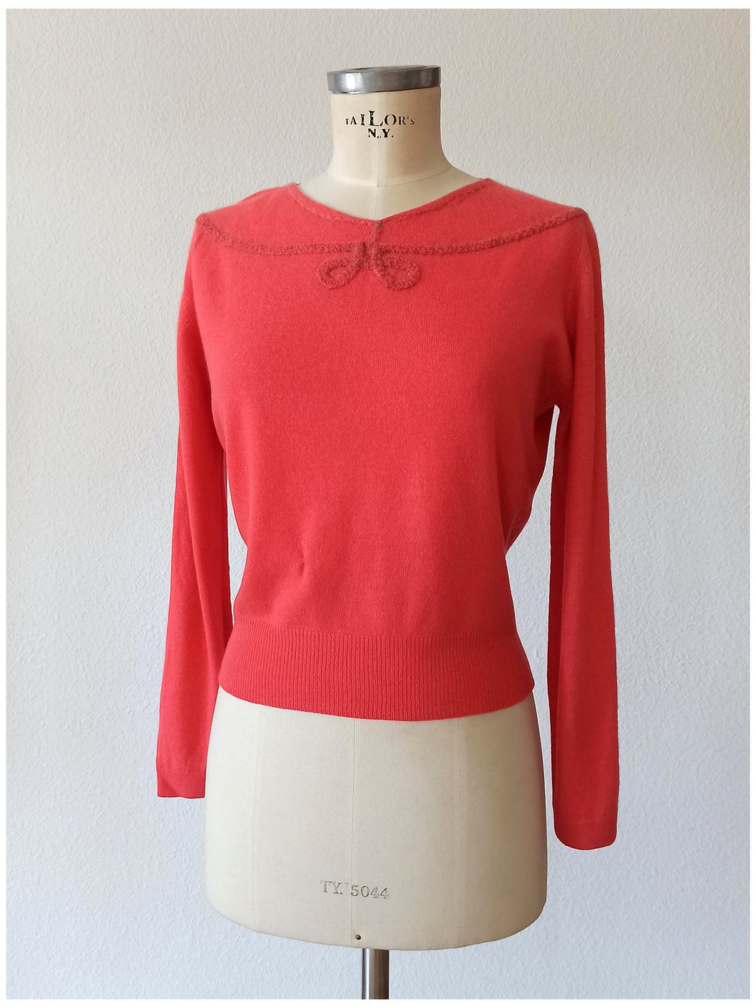 1950s - BRAEMAR, Scotland - Adorable Cashmere Sweater