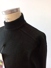 Laden Sie das Bild in den Galerie-Viewer, 1960s - DEADSTOCK - Cofasa, Spain - Black Sweater - Sz 4
