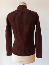 Cargar imagen en el visor de la galería, 1960s - DEADSTOCK - MACAP, Spain - Brown Zipper Jacket
