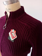 Cargar imagen en el visor de la galería, 1960s - DEADSTOCK - MACAP, Spain - Mulberry Zipper Jacket

