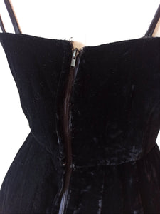 1950s 1960s - BLANES, London - Stunning Black Velvet Dress - W27 (68cm)