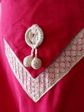 Carica l&#39;immagine nel visualizzatore di Gallery, 1940s 1950s - HUGÉ, Paris - Exquisite Red Raffia 2pc Cotton Set
