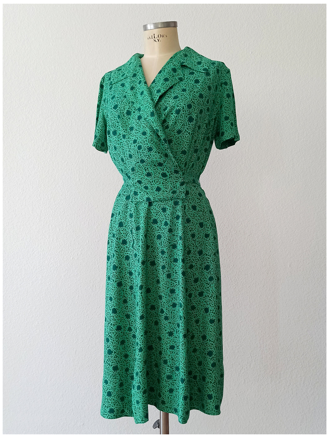 1940s - DAKO MODEN, Germany - Green Rayon Dress - W27 (68cm)