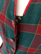 Laden Sie das Bild in den Galerie-Viewer, 1940s - Adorable Green Red Tartan Dress - W29 (74cm)
