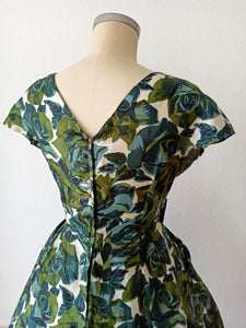 1950s - YOUR WENDY DRESS - Stunning Roseprint Dress - W28.5 (72cm)