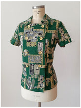 Cargar imagen en el visor de la galería, 1950s 1960s - Fabulous Green Egyptian Novelty Top
