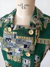 Cargar imagen en el visor de la galería, 1950s 1960s - Fabulous Green Egyptian Novelty Top
