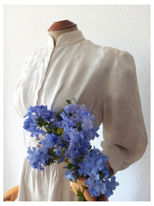 1940s - Marvelous White Rayon Bridal Dress - W28.5 (72cm)