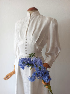 1940s - Marvelous White Rayon Bridal Dress - W28.5 (72cm)