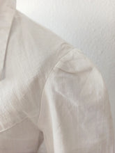 Laden Sie das Bild in den Galerie-Viewer, 1940s - JD - Unworn - Beautiful White Cotton Dress - W30 (76cm)
