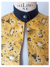 Cargar imagen en el visor de la galería, 1950s - Rare &amp; Fabulous Novelty Print Bolero - Sz 40
