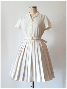 1950s 1960s - Cute White Cotton Pleated Dress - W30 (76cm)