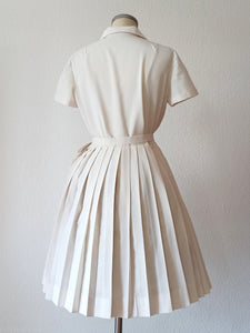 1950s 1960s - Cute White Cotton Pleated Dress - W30 (76cm)