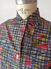 Carica l&#39;immagine nel visualizzatore di Gallery, 1940s 1950s - JOSSELYNE, Paris - Abstract Cotton Blouse - W36 (92cm)
