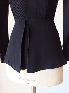 1940s - PRESTIGE, Paris - Sublime Couture Black Crepe Jacket - W30 (76cm)