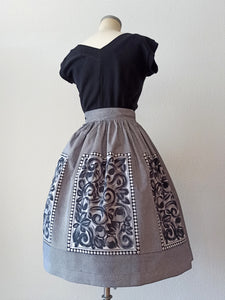 1950s 1960s - Gorgeous Black & White Floral Skirt - W26 (66cm)