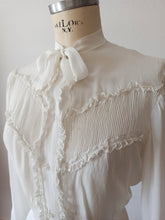Load image into Gallery viewer, 1930s 1940s - Outstanding Beauty Gauze Silk Blouse - W36 (92cm)
