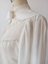 Load image into Gallery viewer, 1930s 1940s - Outstanding Beauty Gauze Silk Blouse - W36 (92cm)
