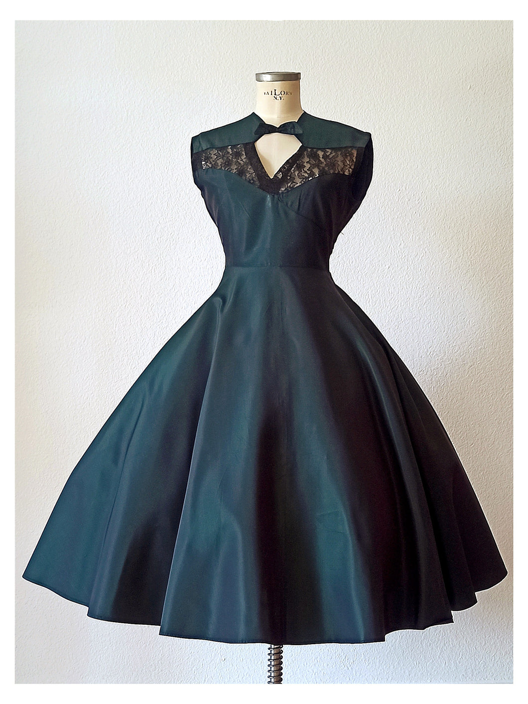 1940s 1950s - Spectacular Emerald Green Dress - W29 (74cm)