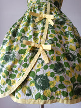 Cargar imagen en el visor de la galería, 1950s 1960s - Gorgeous Summery Roseprint Cotton Dress - W28.5 (72cm)
