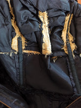 Cargar imagen en el visor de la galería, 1950s - SYLVIA ANN, USA - Stunning Gold Lurex Black Dress - W24.5 (62cm)
