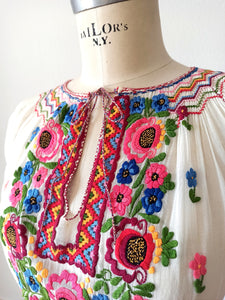 1930s 1940s - Exquisite Hand Embroidery Hungarian Blouse - W28.5 (72cm)