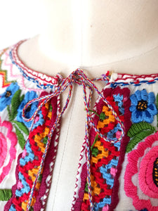 1930s 1940s - Exquisite Hand Embroidery Hungarian Blouse - W28.5 (72cm)