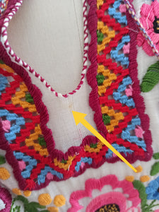1930s 1940s - Exquisite Hand Embroidery Hungarian Blouse - W28.5 (72cm)
