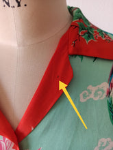 Carica l&#39;immagine nel visualizzatore di Gallery, 1940s 1950s - Stunning Firebirds Silk Blouse
