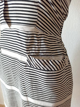 Cargar imagen en el visor de la galería, 1950s - Superb French Black Stripes Cotton Dress - W29 (74cm)
