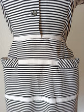 Cargar imagen en el visor de la galería, 1950s - Superb French Black Stripes Cotton Dress - W29 (74cm)
