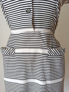 1950s - Superb French Black Stripes Cotton Dress - W29 (74cm)