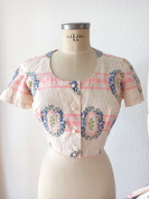 Cargar imagen en el visor de la galería, 1950s - SAMBO FASHIONS - Adorable Roseprint Bolero Dress - W26 (66cm)

