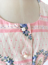 Cargar imagen en el visor de la galería, 1950s - SAMBO FASHIONS - Adorable Roseprint Bolero Dress - W26 (66cm)
