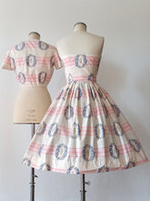 Cargar imagen en el visor de la galería, 1950s - SAMBO FASHIONS - Adorable Roseprint Bolero Dress - W26 (66cm)
