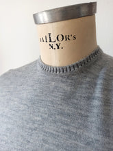 Laden Sie das Bild in den Galerie-Viewer, 1960s - DEADSTOCK - VICETEL, Spain - Knit Jumper - Sz 4
